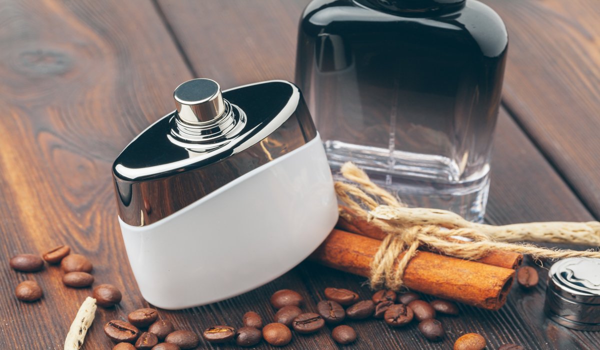 Smell in Layers: How Fragrance Notes Shape Your Perfume Experience